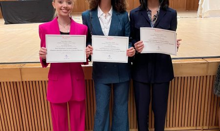 Tres alumnas de Agustinos reciben el Premio Extraordinario al rendimiento en la E.S.O. curso 2020-21