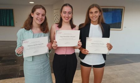 Tres alumnas de Agustinos Valencia reciben Premio Extraordinario al rendimiento académico desde la CONSELLERÍA DE EDUCACIÓN