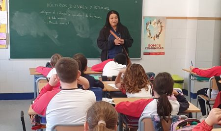 VISITA DE CHIQUITA, NUESTRA GESTORA DE PROYECTOS SOLIDARIOS  EN LA VEGA