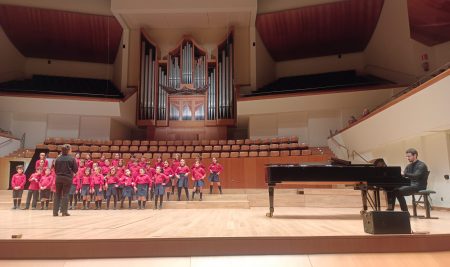 AGUSTINOS VALENCIA PARTICIPA EN EL X ENCUENTRO MUNICIPAL DE COROS