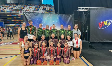 Alumnas de Agustinos Valencia subcampeonas de FITKID