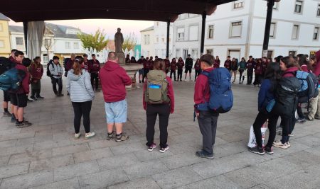 Ya van tres días caminando hacia Santiago de Compostela